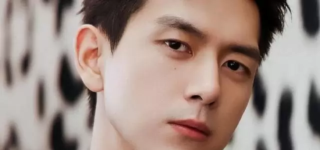 李现张婧仪主演《雾里青》广州开机，陶艺暗恋题材引全网关注：资讯配图